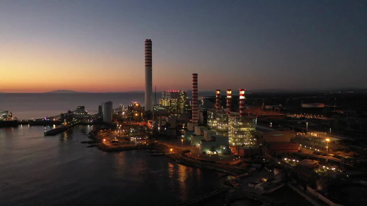 Gece · Enerji ve Petrokimya